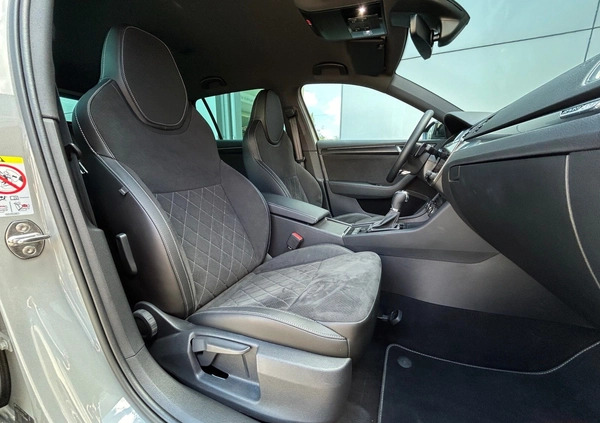 Skoda Superb cena 182850 przebieg: 13589, rok produkcji 2023 z Wolbórz małe 704